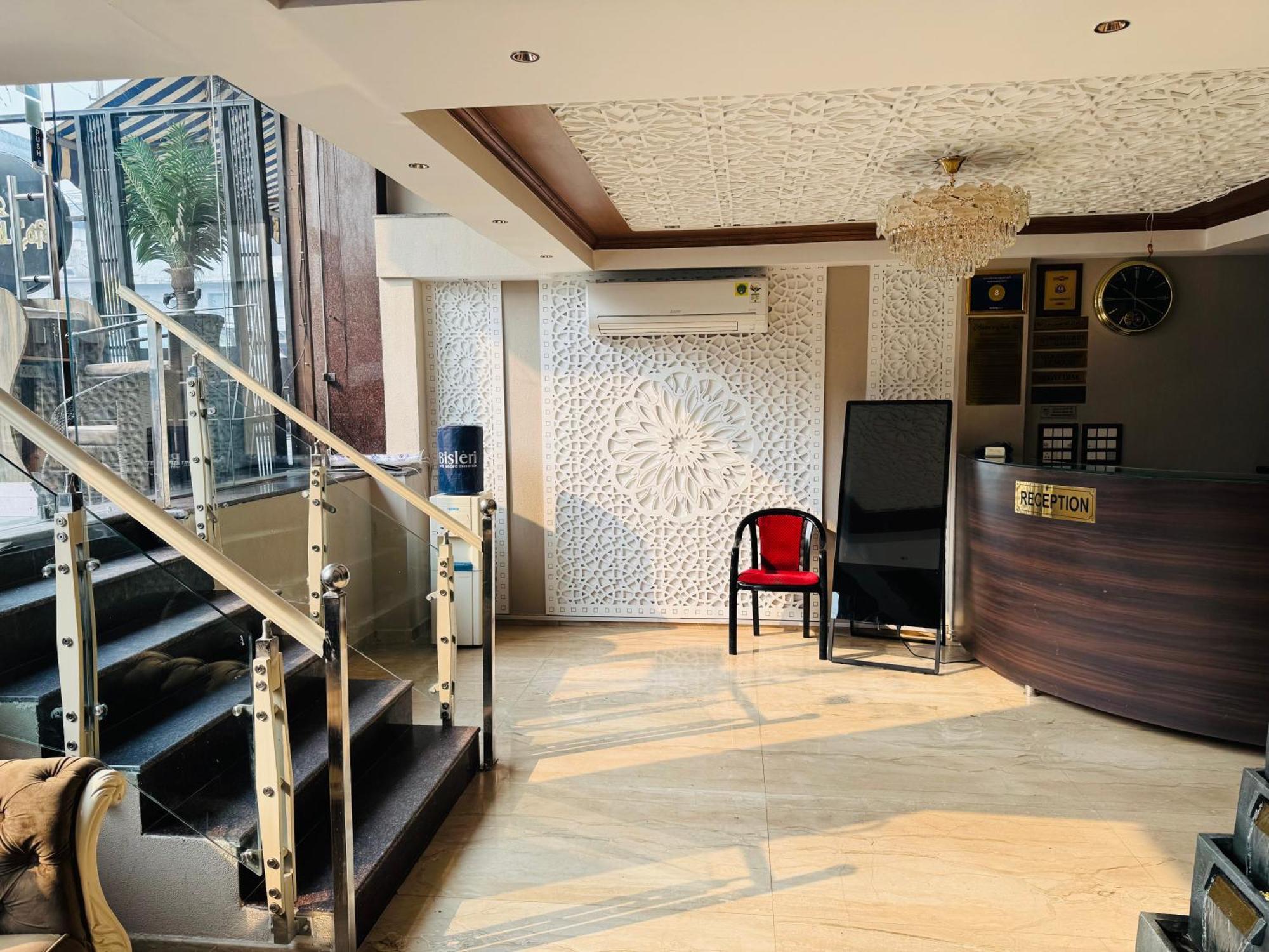 Hotel Aiwan-E-Shahi New Delhi Extérieur photo